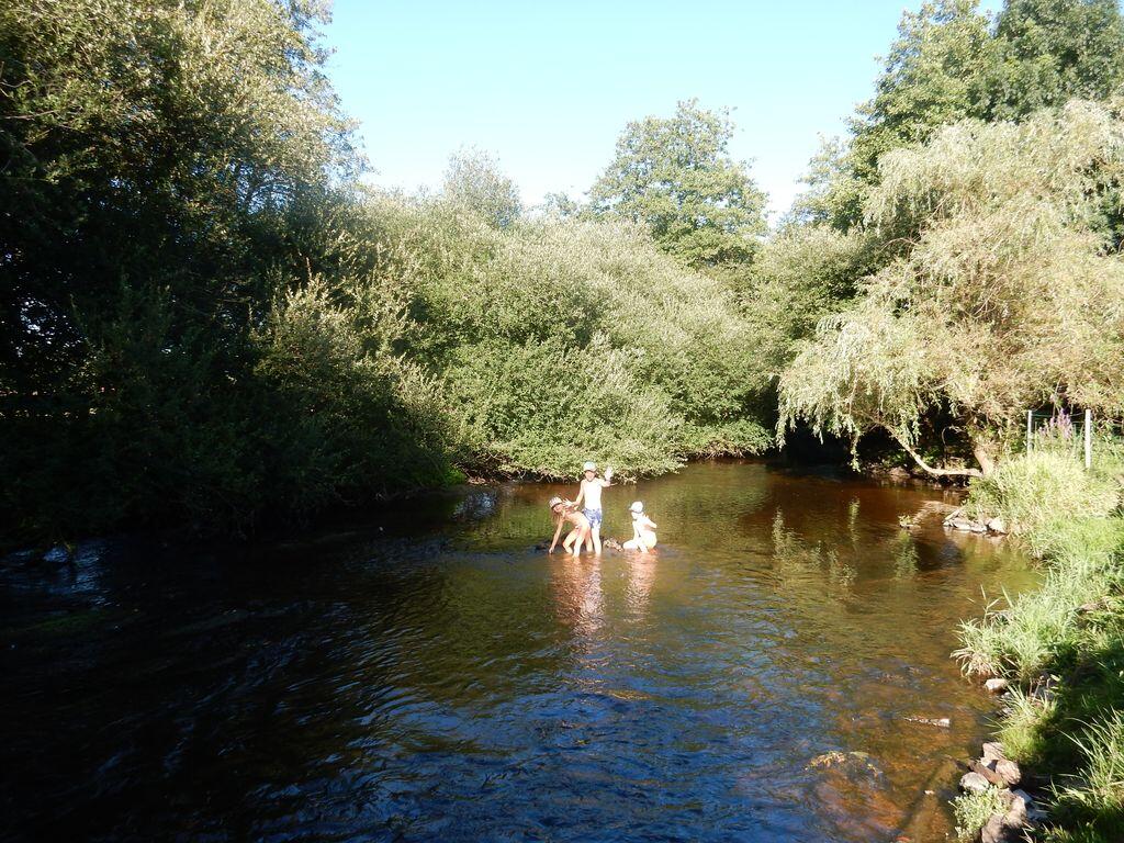 Chambres Hotes Creuse 23 Les Pieds dans l'Eau, sur la Rive de "la Gartempe"